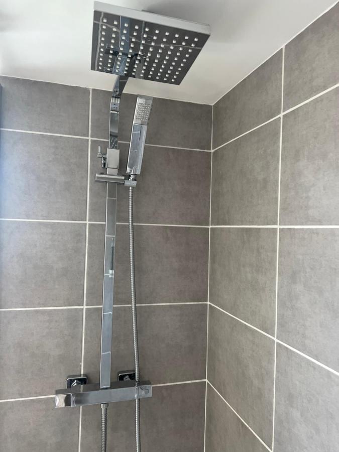 Le Cocon Moulinois, Proche Gare Avec Services By Primo C0Nciergerie Apartman Moulins  Kültér fotó